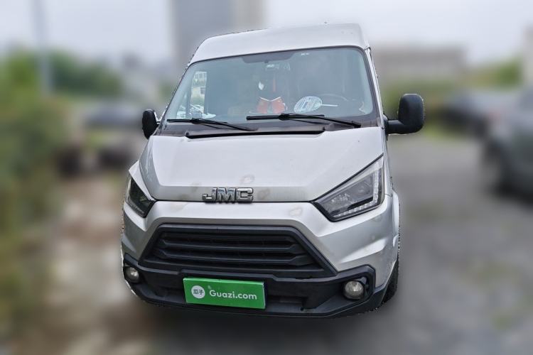 Used JMC Transit 2019 2.8T Commercial Version Long Wheelbase Mid-Roof 6-Seater Rear Single Tire China VI Emission Standard – JX493 Front