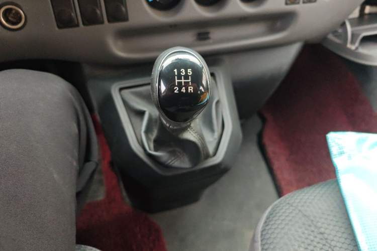 Used JMC Transit 2019 2.8T Commercial Version Short Wheelbase Mid-Roof 6-Seater China VI JX493 Gear Lever