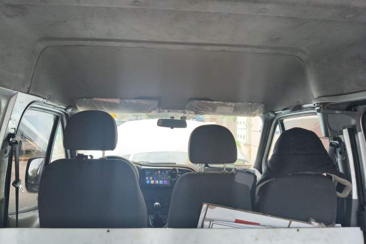 Used JMC Transit 2019 2.8T Commercial Version Short Wheelbase Mid-Roof 6-Seater China VI JX493 Headliner