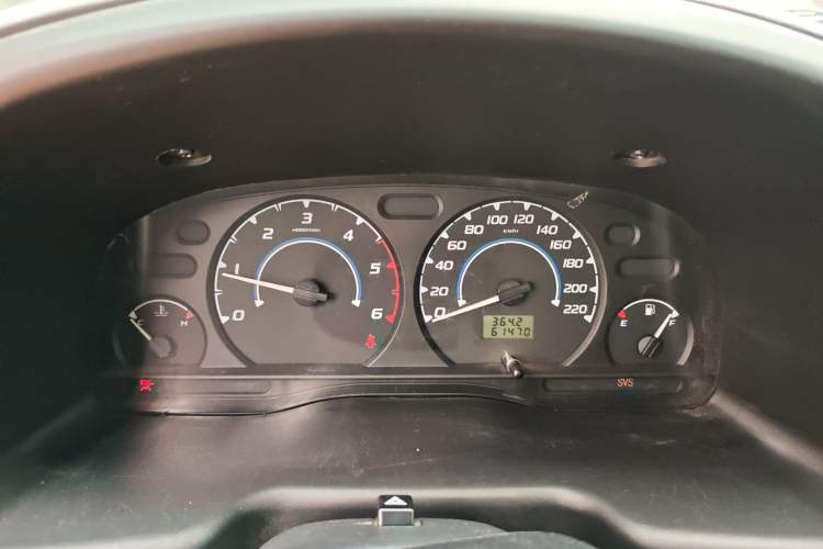 Used JMC Transit 2019 2.8T Commercial Version Short Wheelbase Mid-Roof 6-Seater China VI JX493 Instrument Cluster