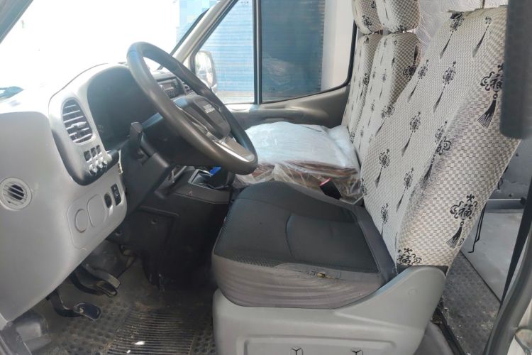 Used JMC Transit 2019 2.8T Commercial Version Short Wheelbase Mid-Roof 6-Seater China VI JX493 Left Front Seat