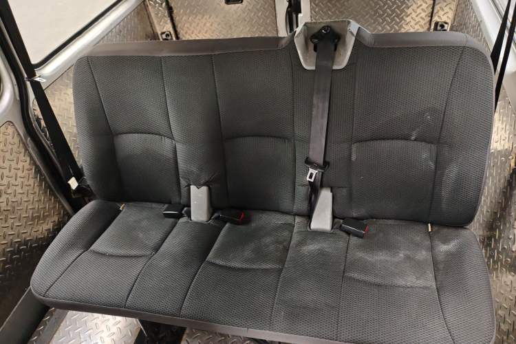 Used JMC Transit 2019 2.8T Commercial Version Short Wheelbase Mid-Roof 6-Seater China VI JX493 Left Rear Seat