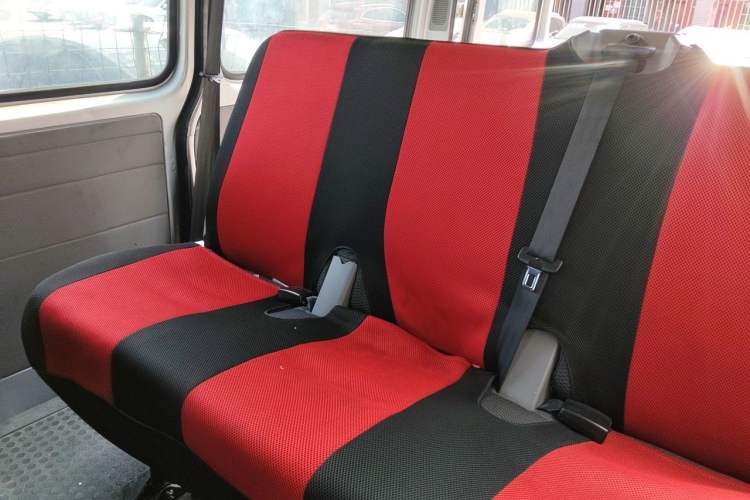 Used JMC Transit 2019 2.8T Commercial Version Short Wheelbase Mid-Roof 6-Seater China VI JX493 Left Rear Seat