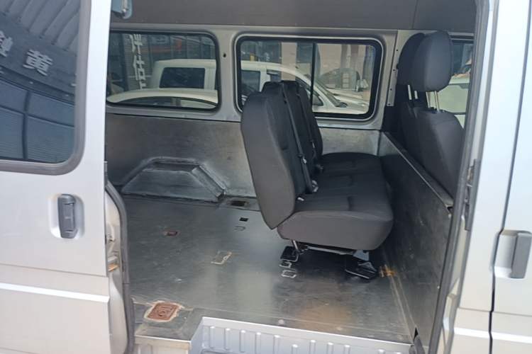 Used JMC Transit 2019 2.8T Commercial Version Short Wheelbase Mid-Roof 6-Seater China VI JX493 Left Rear Seat