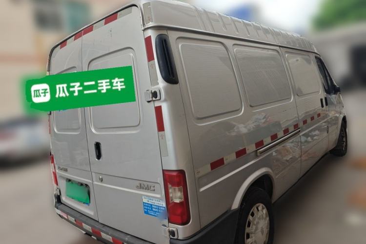 Used JMC Transit 2019 2.8T Commercial Version Long Wheelbase Mid-Roof 3-Seater Rear Single Tire China VI Emission Standard – JX493 Rear Right 45 Deg
