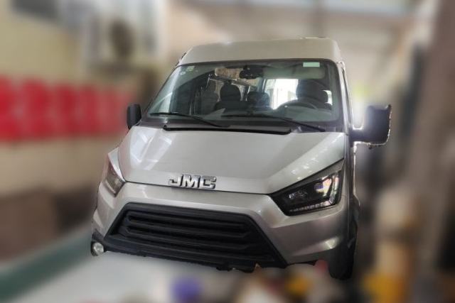 Used JMC Transit 2019 2.8T Commercial Version Long Wheelbase Mid-Roof 6-Seater Rear Single Tire China VI Emission Standard – JX493
