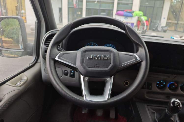 Used JMC Transit 2019 2.8T Commercial Version Short Wheelbase Mid-Roof 6-Seater China VI JX493 Steering Wheel