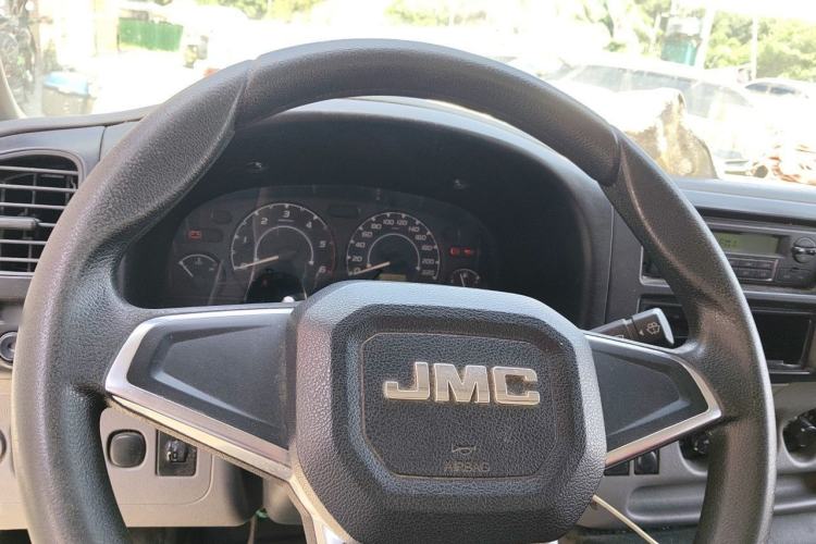 Used JMC Transit 2019 2.8T Commercial Version Short Wheelbase Mid-Roof 6-Seater China VI JX493 Steering Wheel