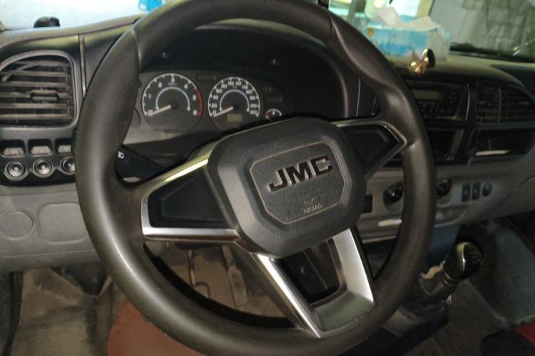 Used JMC Transit 2019 2.8T Commercial Version Short Wheelbase Mid-Roof 6-Seater China VI JX493 Steering Wheel