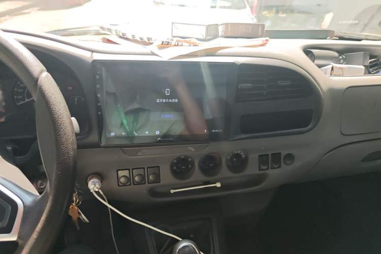 Used JMC Transit 2019 2.8T Commercial Version Short Wheelbase Mid-Roof 6-Seater China VI JX493 Audio And AC Panel