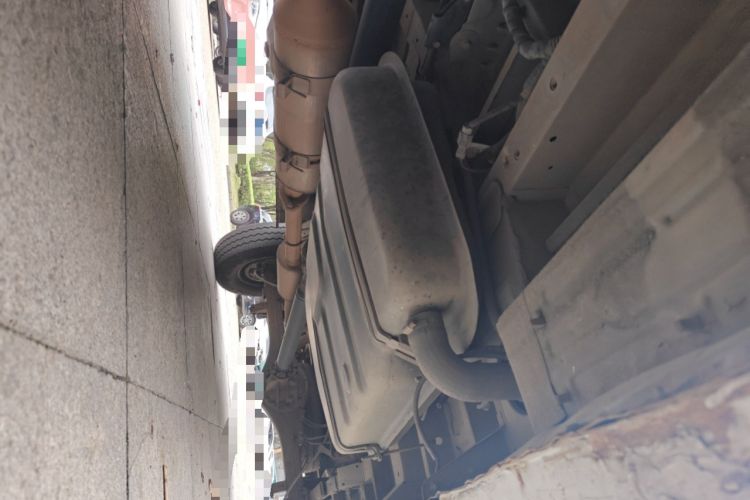 Used JMC Transit 2019 2.8T Commercial Version Long Wheelbase Mid-Roof 6-Seater Rear Single Tire China VI Emission Standard – JX493 Chassis Front Left