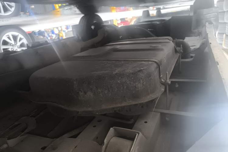 Used JMC Transit 2019 2.8T Commercial Version Short Wheelbase Mid-Roof 6-Seater China VI JX493 Chassis Rear Left