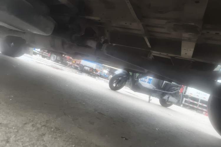 Used JMC Transit 2019 2.8T Commercial Version Long Wheelbase Mid-Roof 6-Seater Rear Single Tire China VI Emission Standard – JX493 Chassis Rear Left