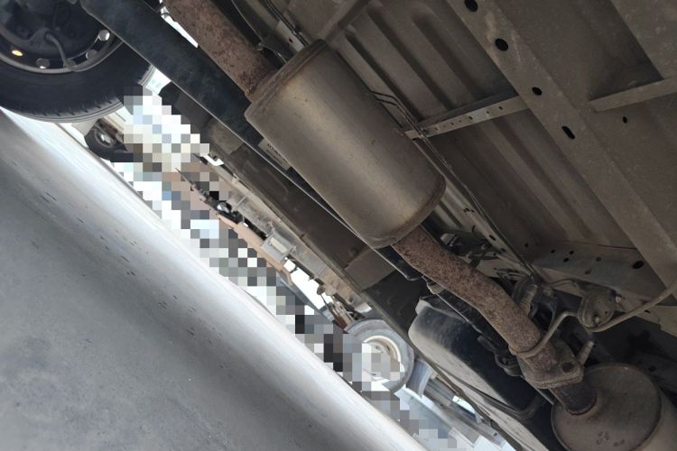 Used JMC Transit 2019 2.8T Commercial Version Long Wheelbase Mid-Roof 6-Seater Rear Single Tire China VI Emission Standard – JX493 Chassis Rear Right