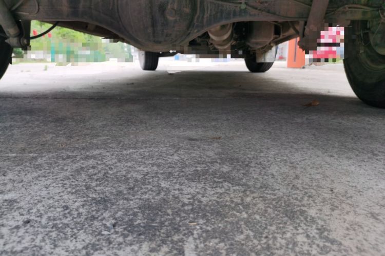 Used JMC Transit 2019 2.8T Commercial Version Long Wheelbase Mid-Roof 6-Seater Rear Single Tire China VI Emission Standard – JX493 Chassis Rear