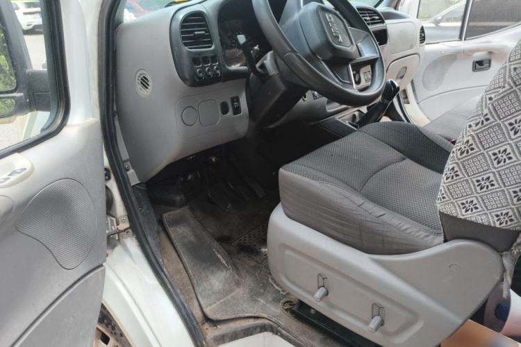 Used JMC Transit 2019 2.8T Commercial Version Short Wheelbase Mid-Roof 6-Seater China VI JX493 Driver Seat