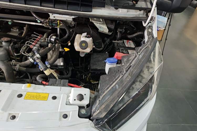 Used JMC Transit  Engine Bay Left