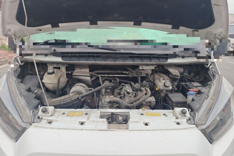 Used JMC Transit 2019 2.8T Commercial Version Short Wheelbase Mid-Roof 6-Seater China VI JX493 Engine Bay