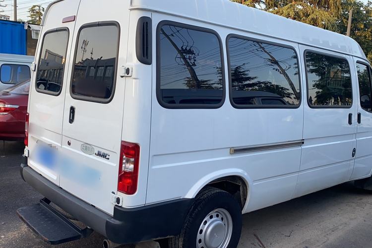 Used JMC Transit 2019 2.8T Commercial Version Long Wheelbase Mid-Roof 6-Seater Rear Single Tire China VI Emission Standard – JX493 Exterior 3