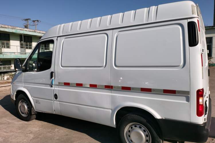 Used JMC Transit 2019 2.8T Commercial Version Short Wheelbase Mid-Roof 3-Seater China VI Standard JX493 Exterior 3