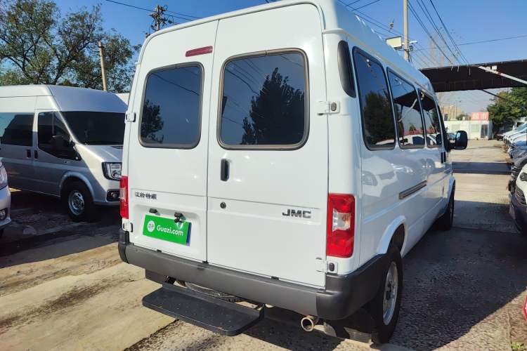 Used JMC Transit 2019 2.8T Commercial Version Long Wheelbase Mid-Roof 6-Seater Rear Single Tire China VI Emission Standard – JX493 Exterior 3