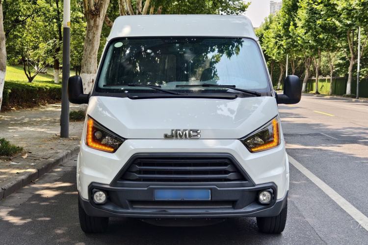 Used JMC Transit 2019 2.8T Commercial Version Long Wheelbase Mid-Roof 6-Seater Rear Single Tire China VI Emission Standard – JX493 Exterior 4