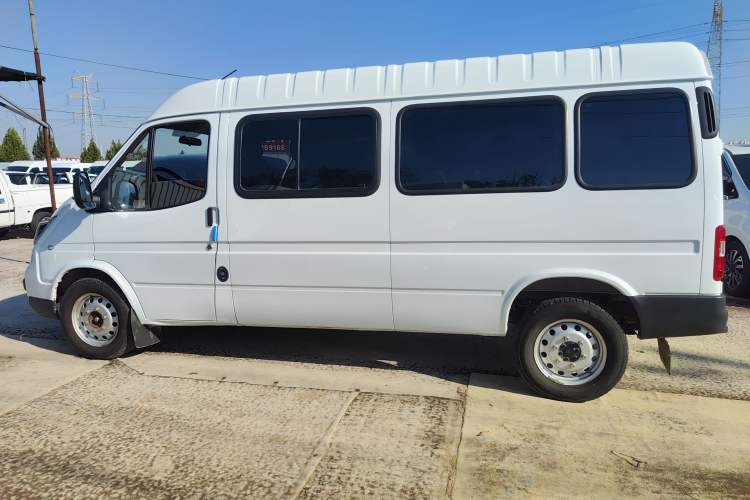 Used JMC Transit 2019 2.8T Commercial Version Long Wheelbase Mid-Roof 6-Seater Rear Single Tire China VI Emission Standard – JX493 Exterior 5