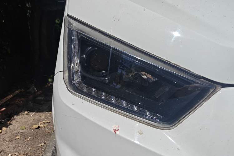 Used JMC Transit 2019 2.8T Commercial Version Long Wheelbase Mid-Roof 6-Seater Rear Single Tire China VI Emission Standard – JX493 Exterior 6