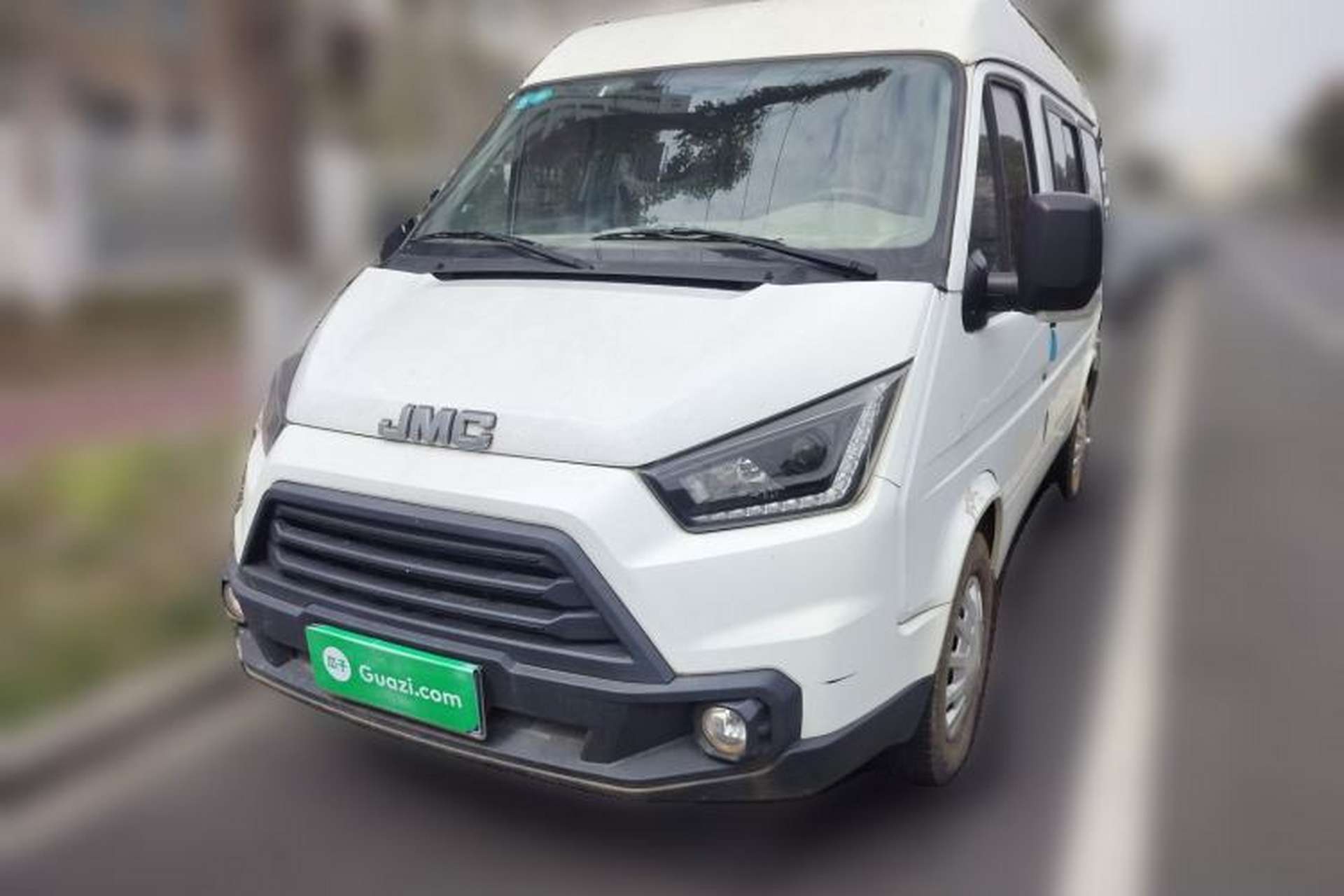 Used JMC Transit 2019 2.8T Commercial Version Short Wheelbase Mid-Roof 6-Seater China VI JX493 Front Left 45 Deg