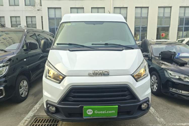Used JMC Transit 2019 2.8T Commercial Version Long Wheelbase Mid-Roof 3-Seater Rear Single Tire China VI Emission Standard – JX493 Front