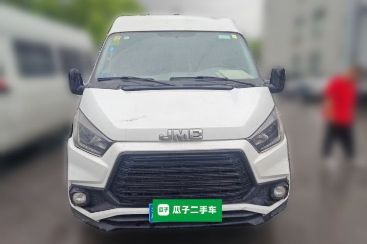 Used JMC Transit 2019 2.8T Commercial Version Long Wheelbase Mid-Roof 3-Seater Rear Single Tire China VI Emission Standard – JX493 Front