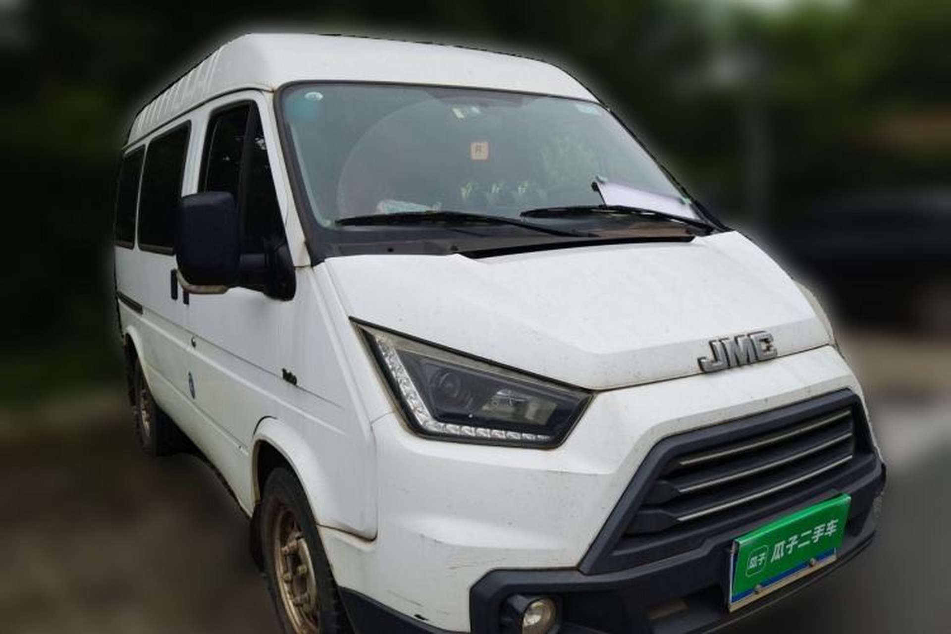 Used JMC Transit 2019 2.8T Commercial Version Short Wheelbase Mid-Roof 6-Seater China VI JX493 Front Right 45 Deg