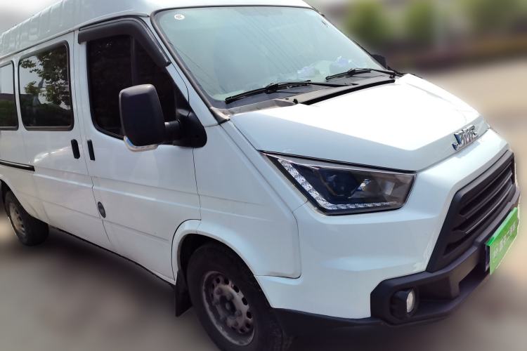 Used JMC Transit 2019 2.8T Commercial Version Long Wheelbase Mid-Roof 6-Seater Rear Single Tire China VI Emission Standard – JX493 Front Right 45 Deg
