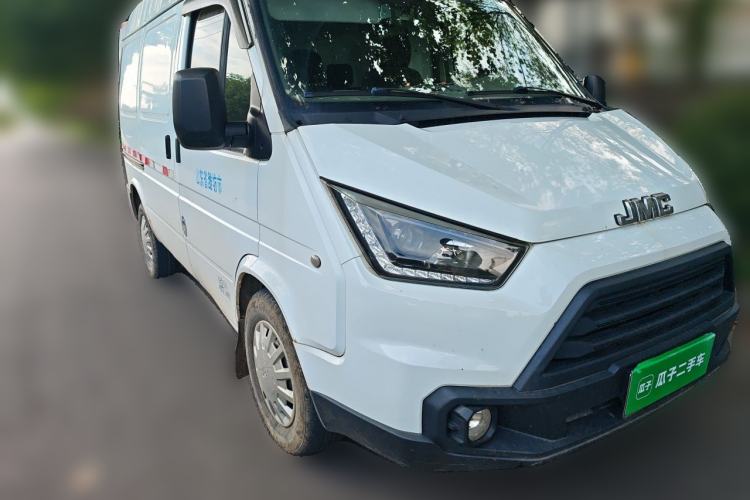 Used JMC Transit 2019 2.8T Commercial Version Short Wheelbase Mid-Roof 3-Seater China VI Standard JX493 Front Right 45 Deg