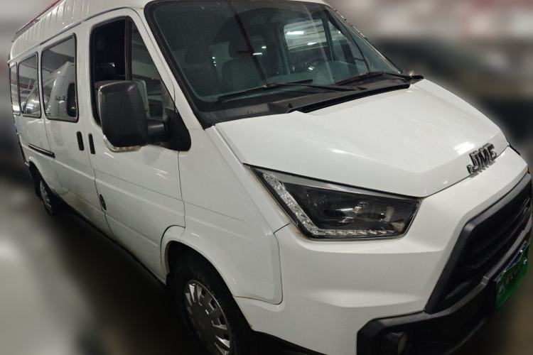 Used JMC Transit 2019 2.8T Commercial Version Long Wheelbase Mid-Roof 6-Seater Rear Single Tire China VI Emission Standard – JX493 Front Right 45 Deg