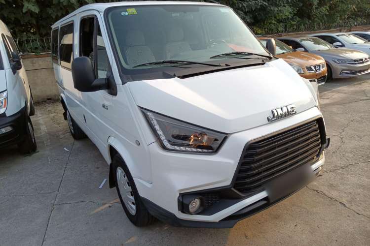 Used JMC Transit 2019 2.8T Commercial Version Short Wheelbase Low Roof 6-Seater China VI Emission Standard JX493 Front Right 45 Deg