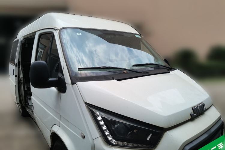 Used JMC Transit 2019 2.8T Commercial Version Intelligent Automatic Transmission Short Wheelbase Mid-Roof Design 6 Seats China VI Emission Standard – JX493 Front Right 45 Deg