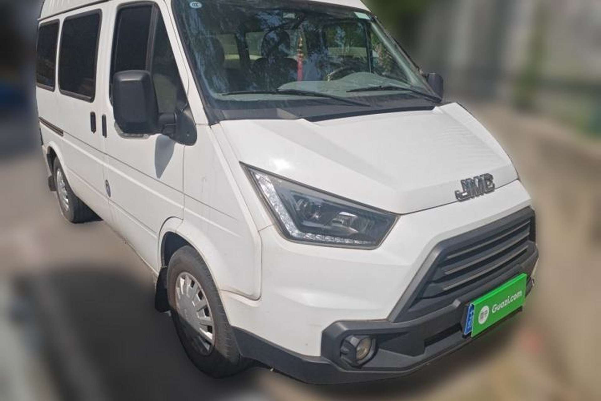 Used JMC Transit 2019 2.8T Commercial Version Short Wheelbase Mid-Roof 6-Seater China VI JX493 Front Right 45 Deg
