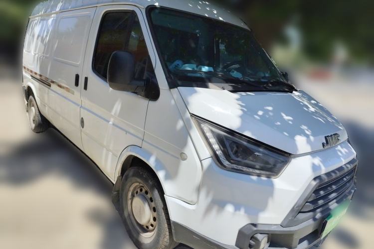 Used JMC Transit 2019 2.8T Commercial Version Long Wheelbase Mid-Roof 3-Seater Rear Single Tire China VI Emission Standard – JX493 Front Right 45 Deg