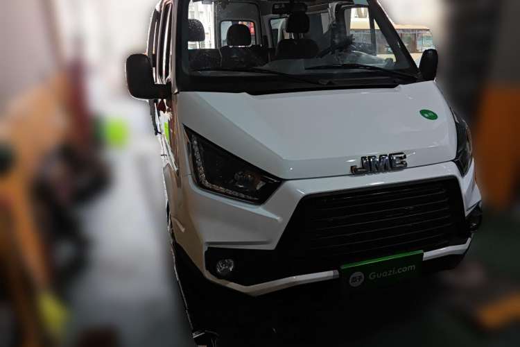 Used JMC Transit 2019 2.8T Commercial Version Short Wheelbase Mid-Roof 6-Seater China VI JX493 Front Right 45 Deg