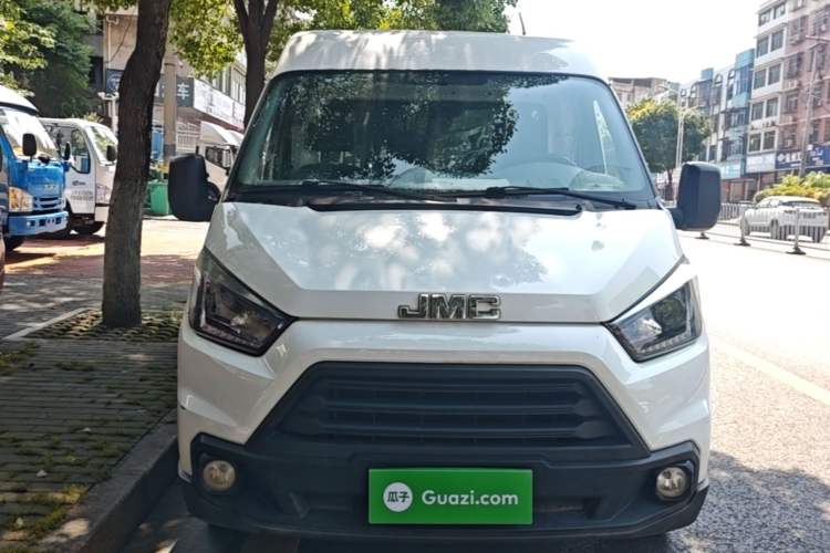 Used JMC Transit 2019 2.8T Commercial Version Short Wheelbase Mid-Roof 3-Seater China VI Standard JX493 Front