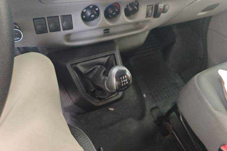 Used JMC Transit  Gear Lever