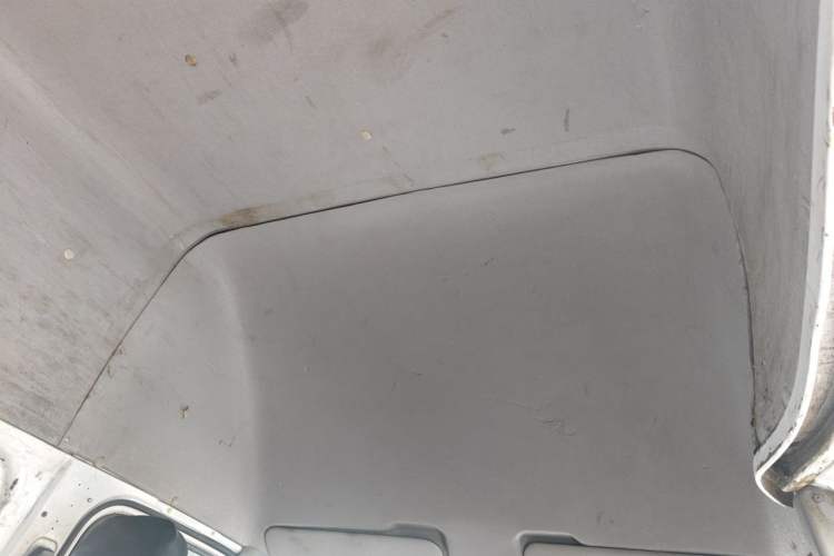 Used JMC Transit 2019 2.8T Commercial Version Long Wheelbase High Roof 6-Seater Rear Single Tire China VI Emission Standard – JX493 Headliner