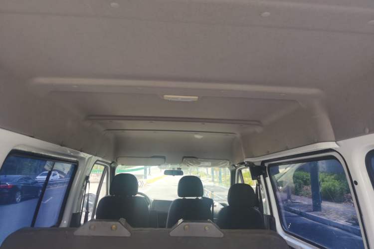 Used JMC Transit 2019 2.8T Commercial Version Short Wheelbase Mid-Roof 6-Seater China VI JX493 Headliner