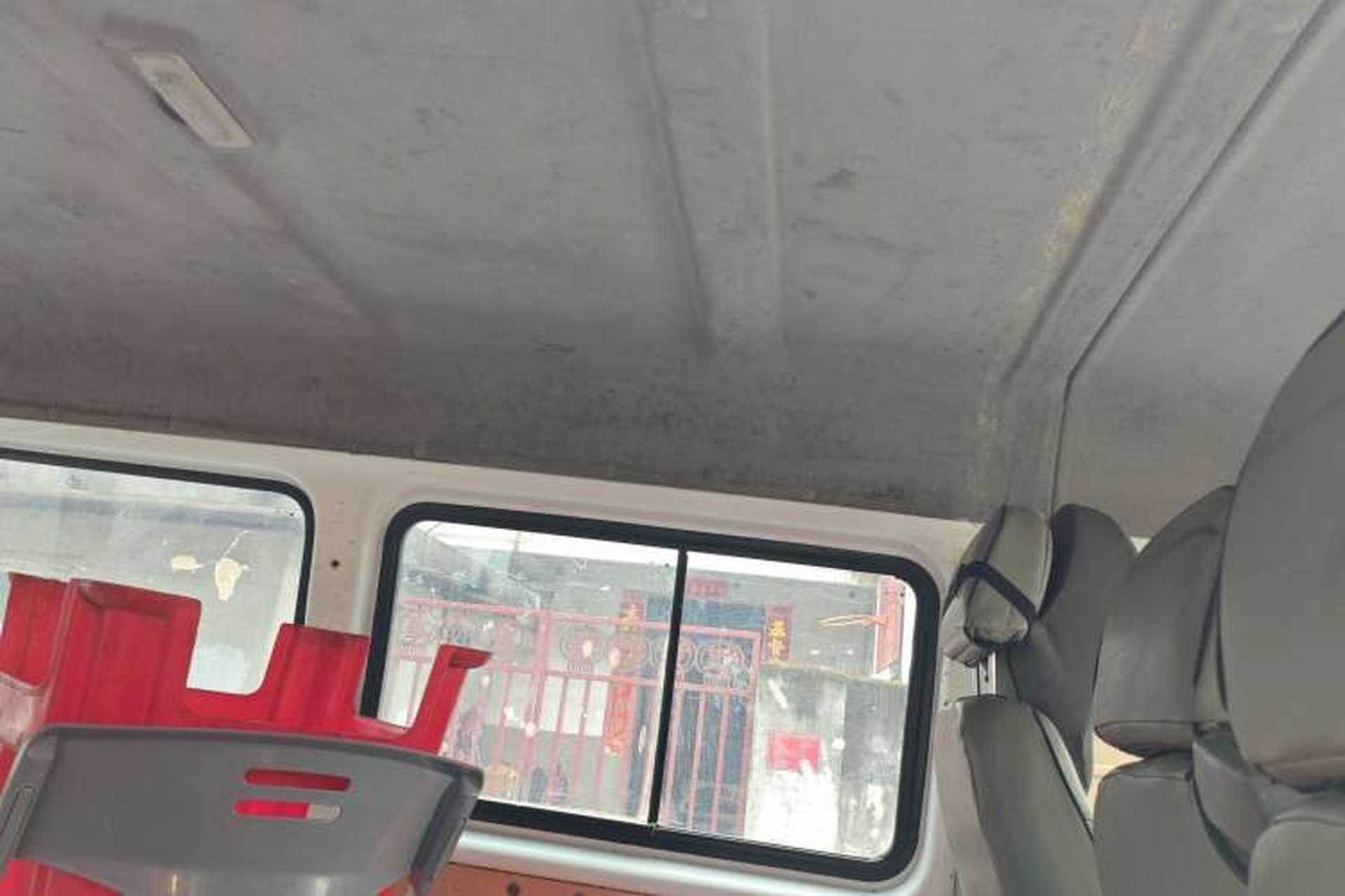 Used JMC Transit 2019 2.8T Commercial Version Short Wheelbase Mid-Roof 6-Seater China VI JX493 Headliner