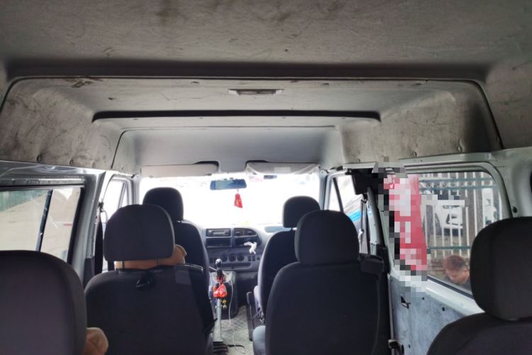 Used JMC Transit 2019 2.8T Commercial Version Long Wheelbase Mid-Roof 6-Seater Rear Single Tire China VI Emission Standard – JX493 Headliner