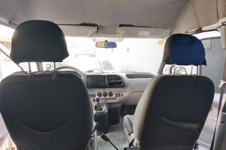 Used JMC Transit 2019 2.8T Commercial Version Long Wheelbase Mid-Roof 6-Seater Rear Single Tire China VI Emission Standard – JX493 Headliner