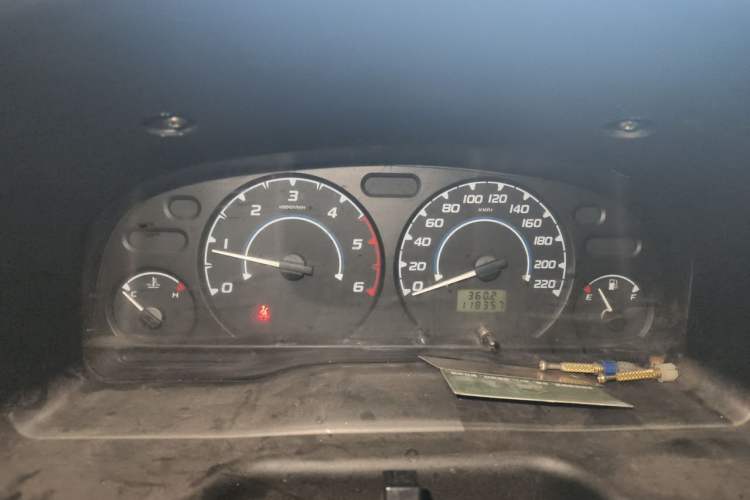 Used JMC Transit 2019 2.8T Commercial Version Long Wheelbase Mid-Roof 3-Seater Rear Single Tire China VI Emission Standard – JX493 Instrument Cluster