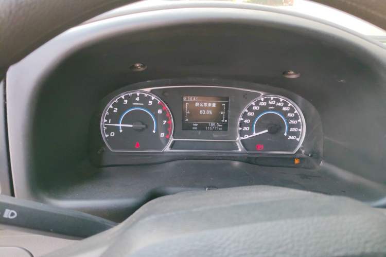 Used JMC Transit 2019 2.8T Commercial Version Long Wheelbase Mid-Roof 6-Seater Rear Single Tire China VI Emission Standard – JX493 Instrument Cluster
