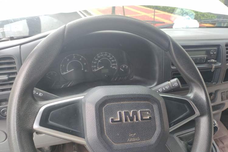 Used JMC Transit 2019 2.8T Commercial Version Short Wheelbase Mid-Roof 6-Seater China VI JX493 Instrument Cluster